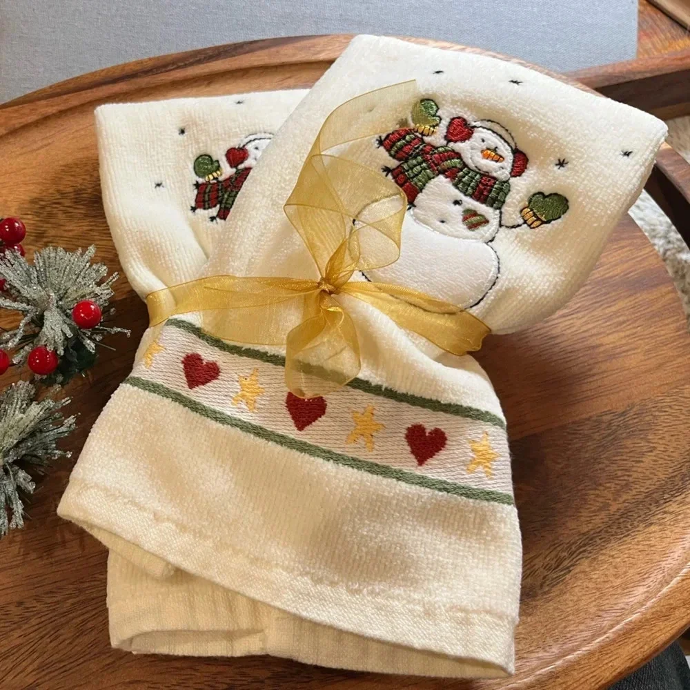 Vintage Christmas Hand Towels Set of 2 Embroidered Snowman Holiday Bathroom